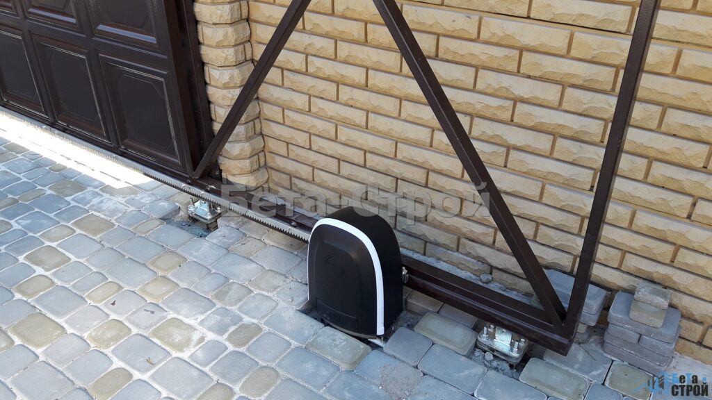 Ворота с дистанционным управлением Харьков